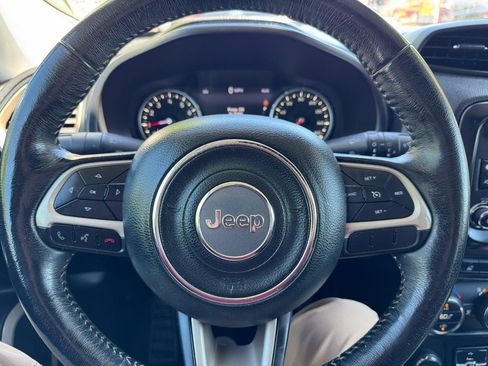 Used 2017 Jeep Renegade Limited AWD/4WD image 21