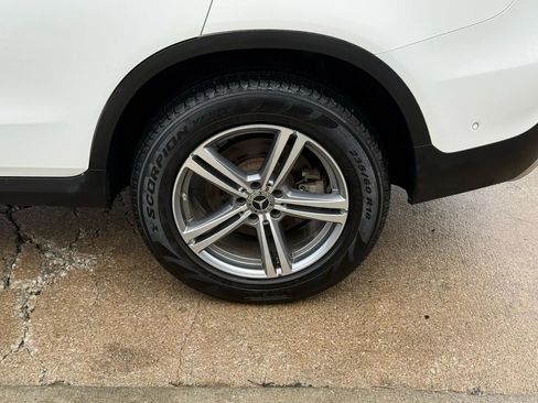 Used 2021 Mercedes-Benz GLC 300 4MATIC image 50