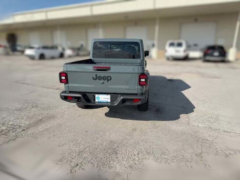 New 2025 Jeep Gladiator Sport image 10