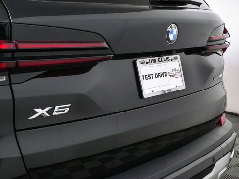 Used 2024 BMW X5 xDrive40i w/ Premium Package AWD/4WD image 38