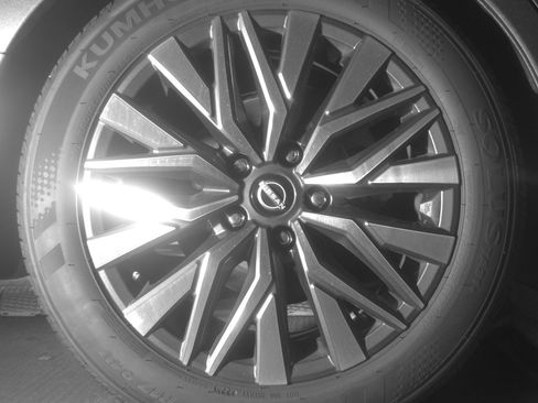 Used 2025 Nissan Altima 2.5 SV image 15