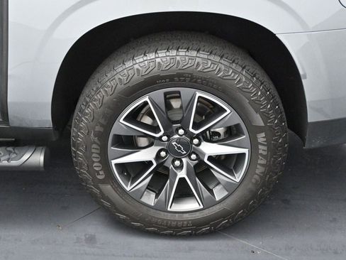 Used 2023 Chevrolet Suburban Z71 w/ Max Trailering Package AWD/4WD image 32