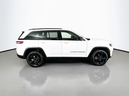 New 2026 Jeep Grand Cherokee Limited image 8