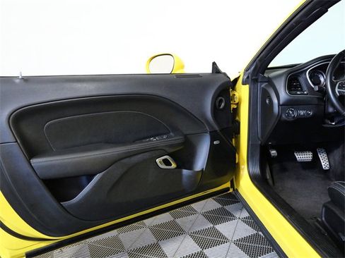 Used 2017 Dodge Challenger SXT Plus image 12