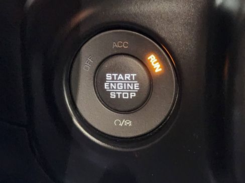 Used 2022 Jeep Wrangler Rubicon AWD/4WD image 41