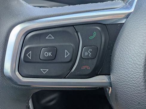 Used 2025 Jeep Wrangler Unlimited Sahara AWD/4WD image 28