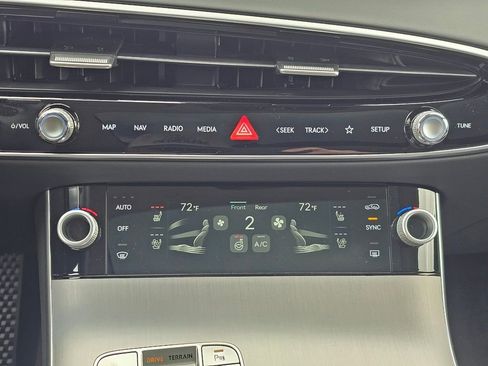 New 2026 Genesis GV70 2.5T Advanced image 16