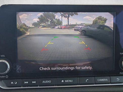 Used 2023 Nissan Rogue S FWD image 10