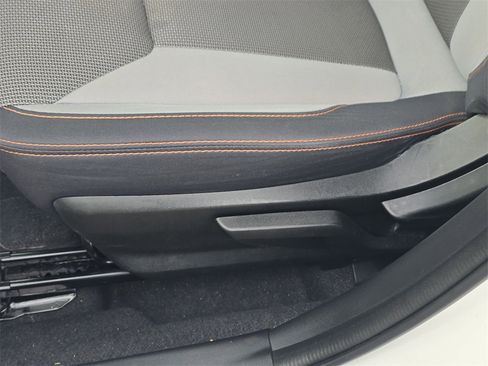 Used 2023 Subaru Crosstrek 2.0i Premium image 17