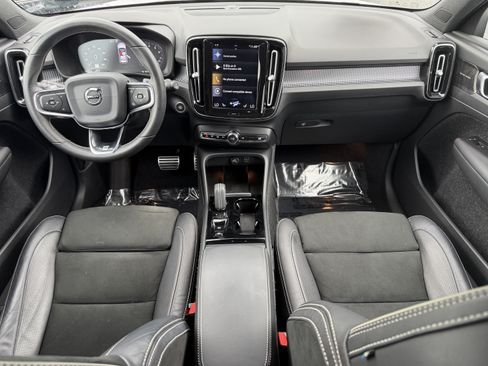 Used 2020 Volvo XC40 T5 R-Design w/ Protection Package Premier AWD/4WD image 15