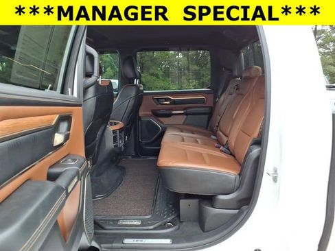 Used 2022 RAM 1500 Limited w/ Body Color Bumper Group AWD/4WD image 17