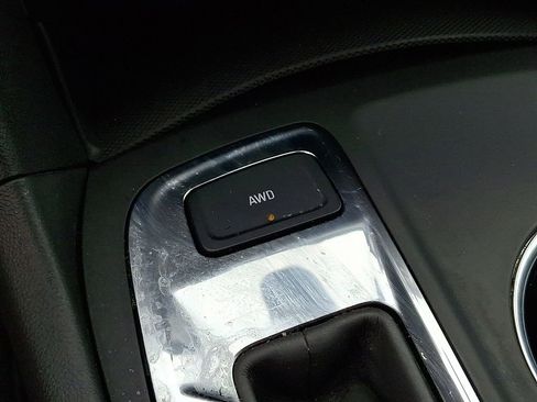 Certified 2023 Chevrolet Equinox LS w/ LPO, Floor Liner Package AWD/4WD image 24