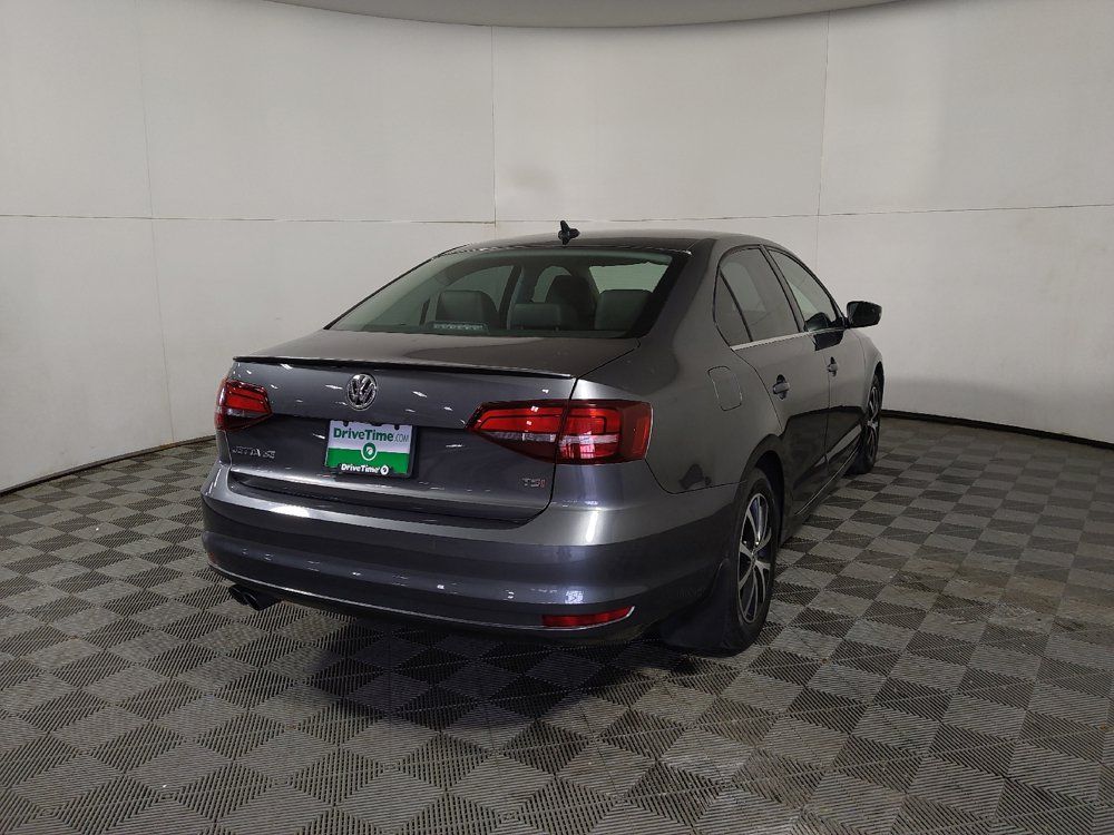 Used 2017 Volkswagen Jetta SE FWD image 7
