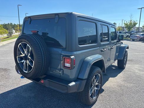 Used 2024 Jeep Wrangler Unlimited AWD/4WD image 18