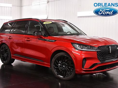 Used 2025 Lincoln Aviator Reserve w/ Equipment Group 201A AWD/4WD image 1