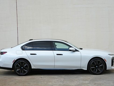Used 2023 BMW 740i w/ Parking Assistance Package RWD image 58