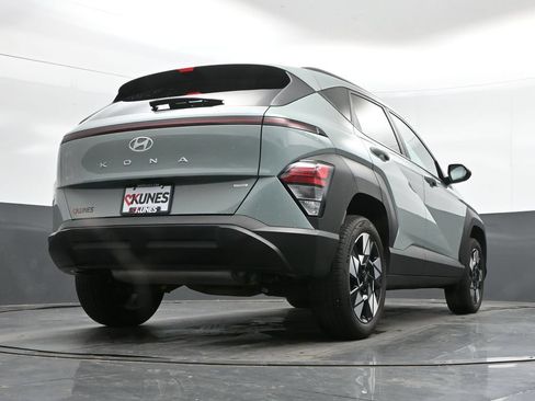 Used 2025 Hyundai Kona SEL AWD/4WD image 37
