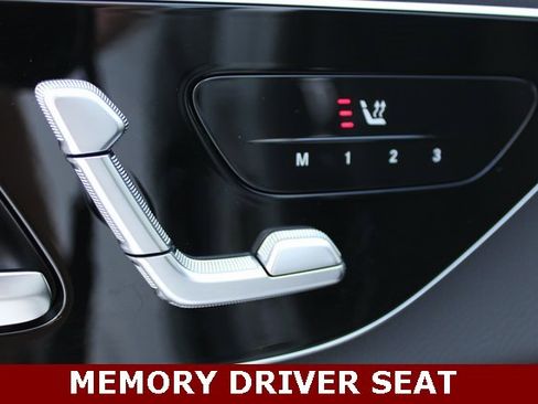 New 2025 Mercedes-Benz GLC 350e 4MATIC image 14