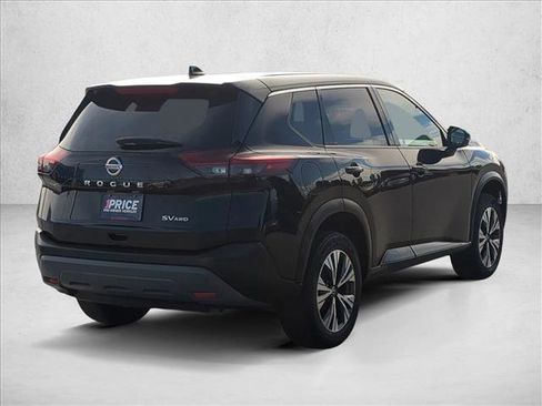 Used 2021 Nissan Rogue SV image 5