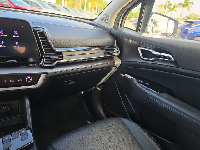 Certified 2024 Kia Sportage EX FWD image 9