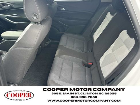 Used 2025 Chevrolet Trax LS FWD image 20