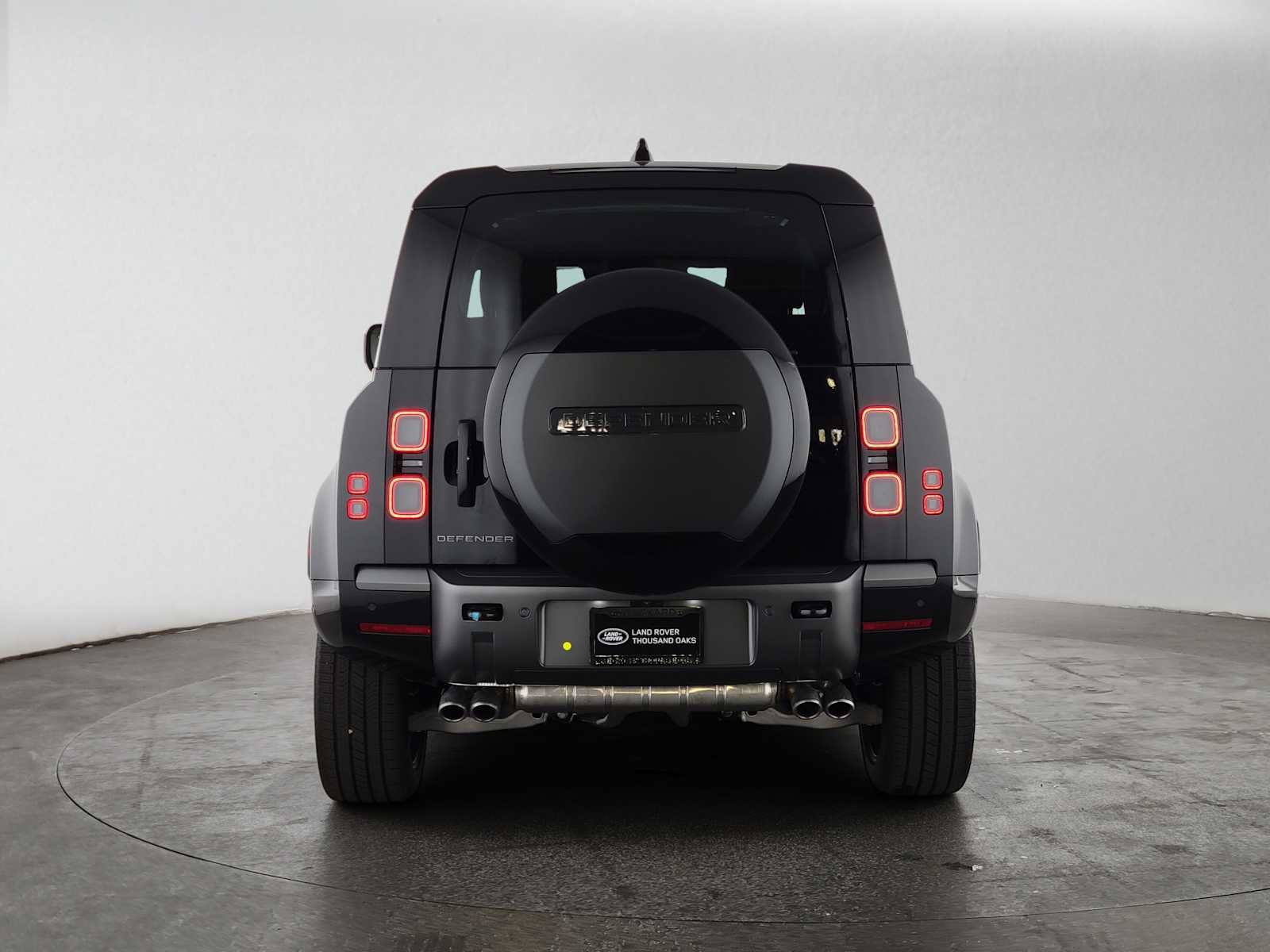 New 2026 Land Rover Defender 90 V8 AWD/4WD image 4