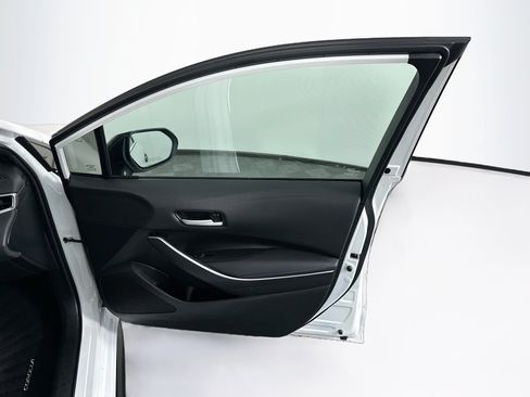 Used 2020 Toyota Corolla SE FWD image 31