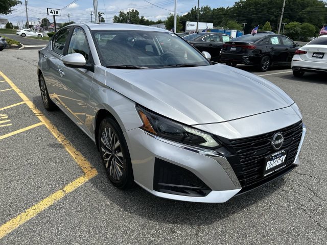 Certified 2024 Nissan Altima 2.5 SV w/ SV Premium Package AWD/4WD image 5