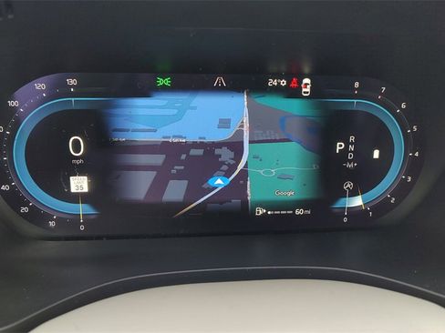 Certified 2023 Volvo XC60 B5 Plus w/ Climate Package image 13