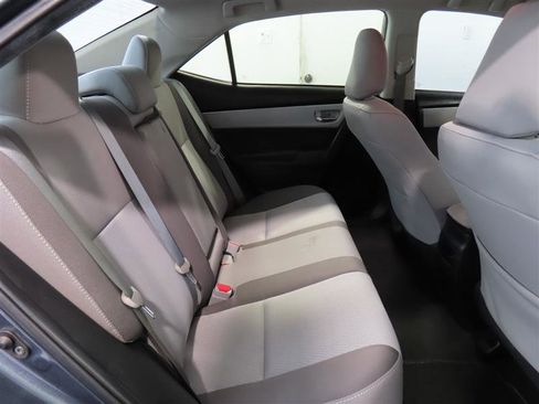 Used 2019 Toyota Corolla LE image 29