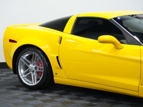 Used 2007 Chevrolet Corvette Z06 w/ Preferred Equipment Group image 13