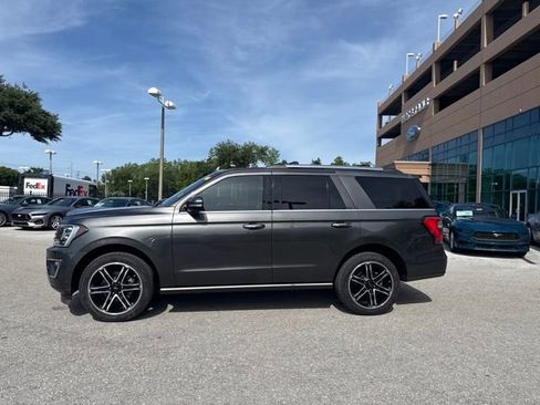 Used 2021 Ford Expedition Limited AWD/4WD image 2