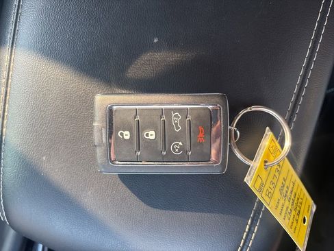 Used 2022 Jeep Grand Cherokee L Limited image 38