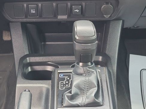 Certified 2022 Toyota Tacoma SR w/ SR Convenience Package RWD image 15