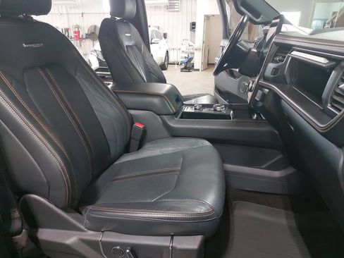 Used 2023 Ford Expedition Max Platinum AWD/4WD image 10