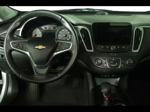 Used 2022 Chevrolet Malibu RS FWD image 13