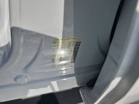 Used 2022 Nissan Titan SV RWD image 31