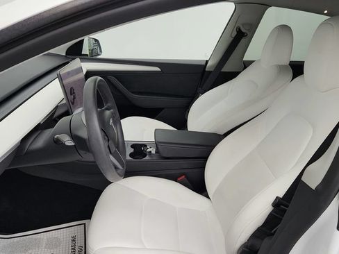 Used 2023 Tesla Model Y AWD image 24