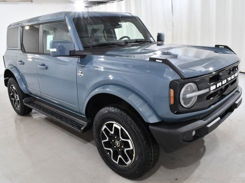 New 2025 Ford Bronco Outer Banks AWD/4WD image 5