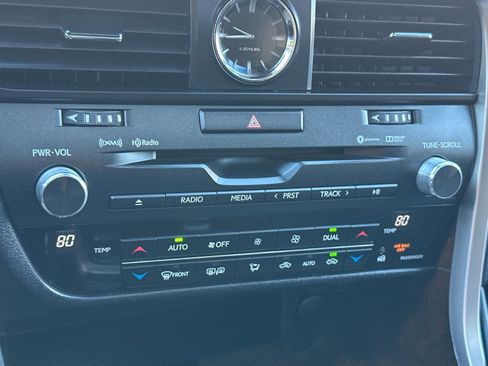 Used 2019 Lexus RX 450h AWD image 23