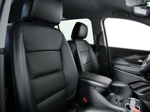 Used 2024 GMC Terrain SLT AWD/4WD image 11