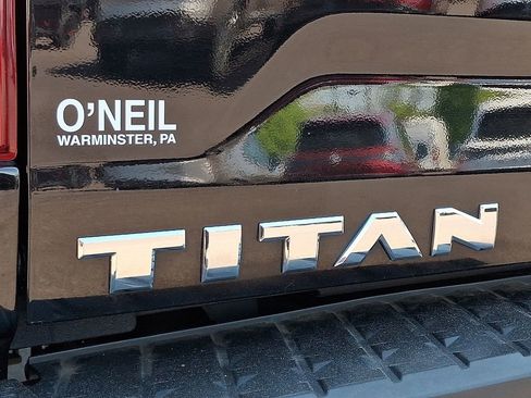 Used 2023 Nissan Titan SV w/ SV Convenience Package AWD/4WD image 31