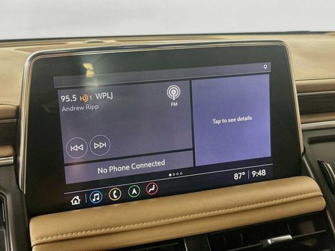 Used 2021 Chevrolet Tahoe Premier w/ Premium Package AWD/4WD image 13