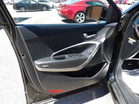 Used 2017 Hyundai Santa Fe Sport 2.0T image 9