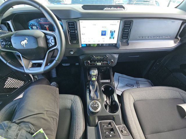 Used 2025 Ford Bronco Big Bend AWD/4WD image 4