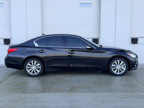 Used 2017 INFINITI Q50 2.0t w/ Moonroof Package image 6