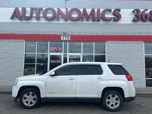 Used 2011 GMC Terrain SLE image 3