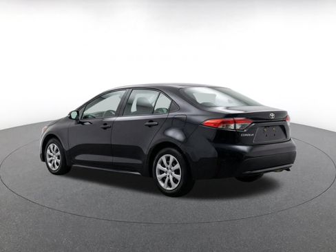 Used 2025 Toyota Corolla LE FWD image 7