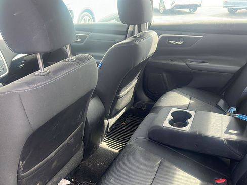 Used 2016 Nissan Altima 3.5 SR FWD image 13