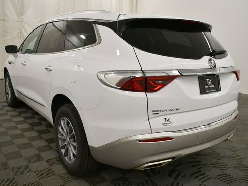 Used 2024 Buick Enclave Premium image 5